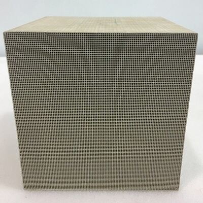 يشتري Mass Production Thin Wall Honeycomb Substrate VOC Catalyst  for VOC Exhaust Treatment تصنيع عبر الإنترنت