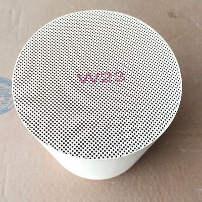 شراء IX35 نموذج السيارة التحكم في انبعاثات المركبات السيراميكية محول محفز ثلاثي الطرق للانبعاثات الصديقة للبيئة مع حمولة محفز عالية تصنيع عبر الإنترنت